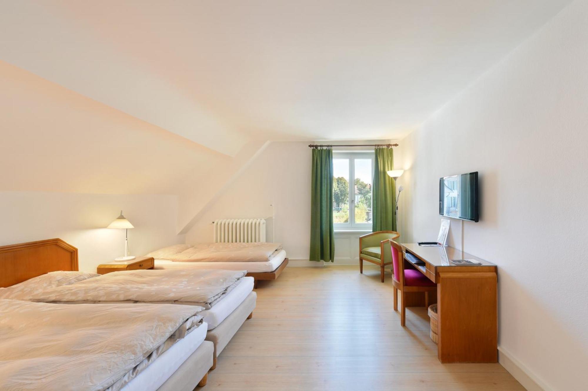 Hotel De L'Aigle Couvet Room photo
