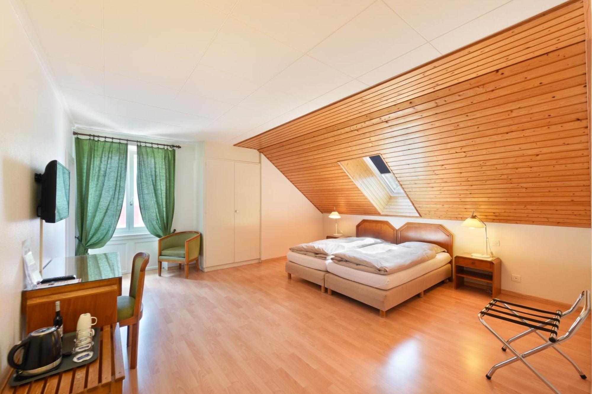 Hotel De L'Aigle Couvet Room photo