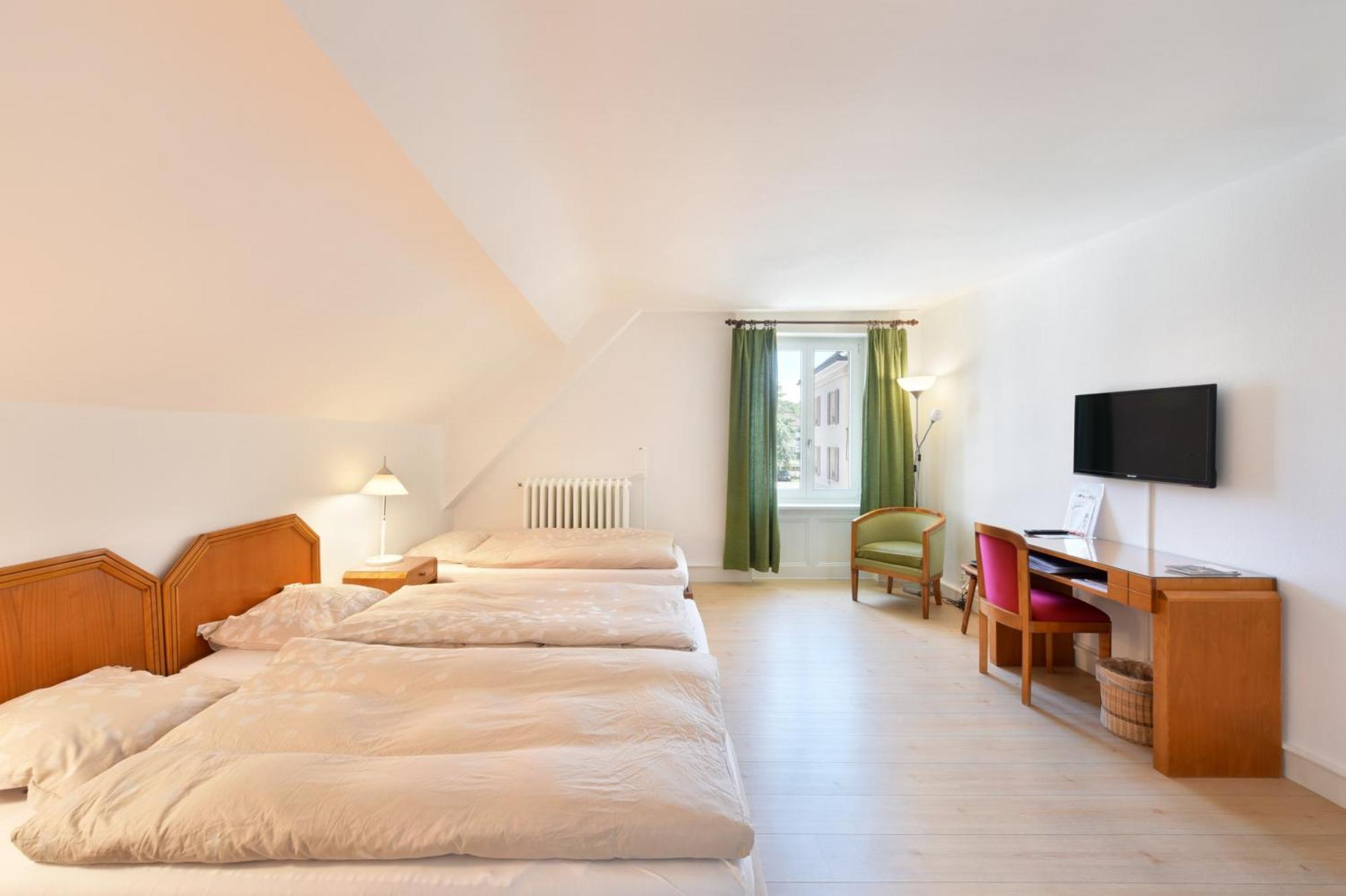 Hotel De L'Aigle Couvet Room photo