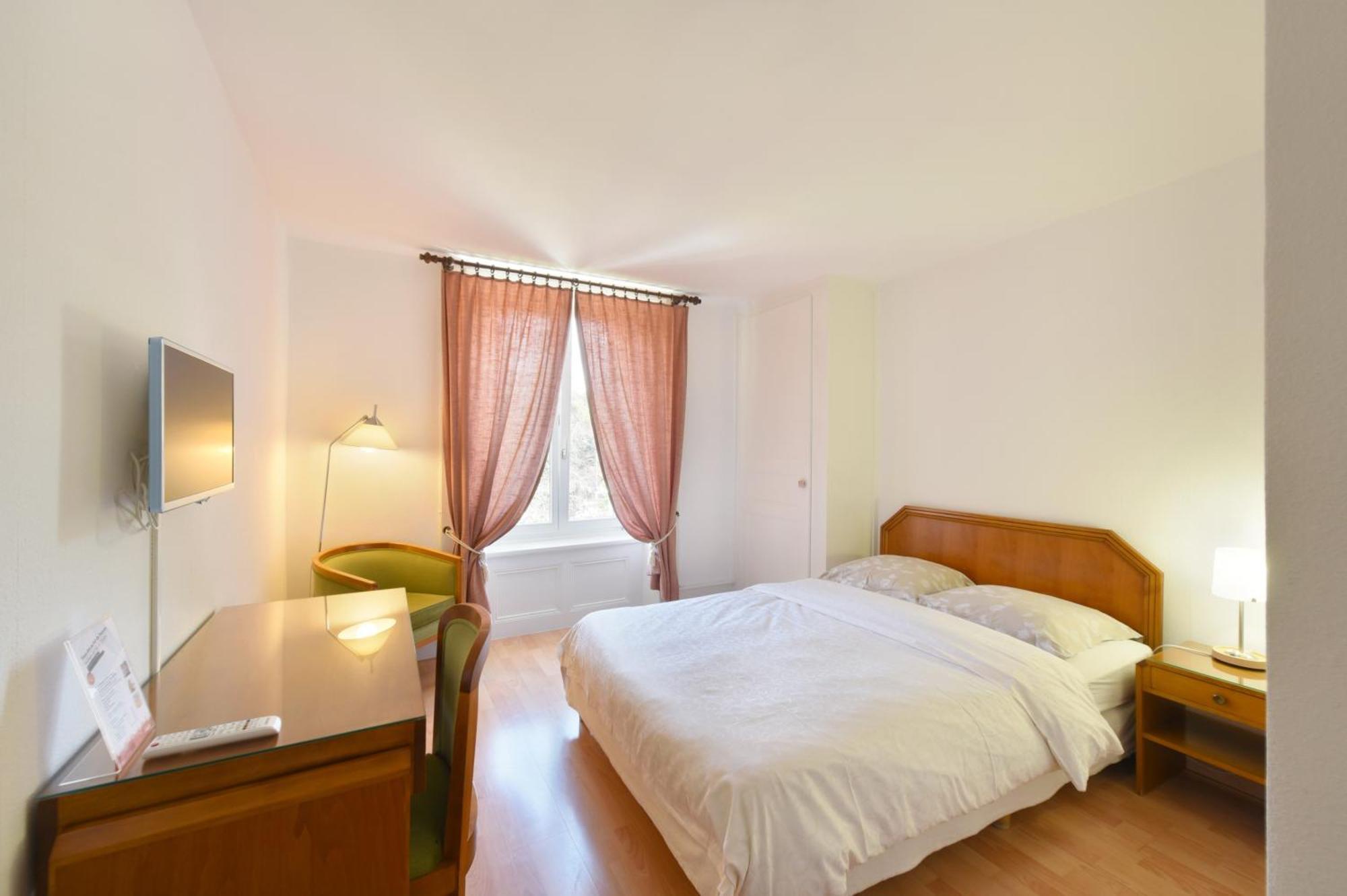Hotel De L'Aigle Couvet Room photo