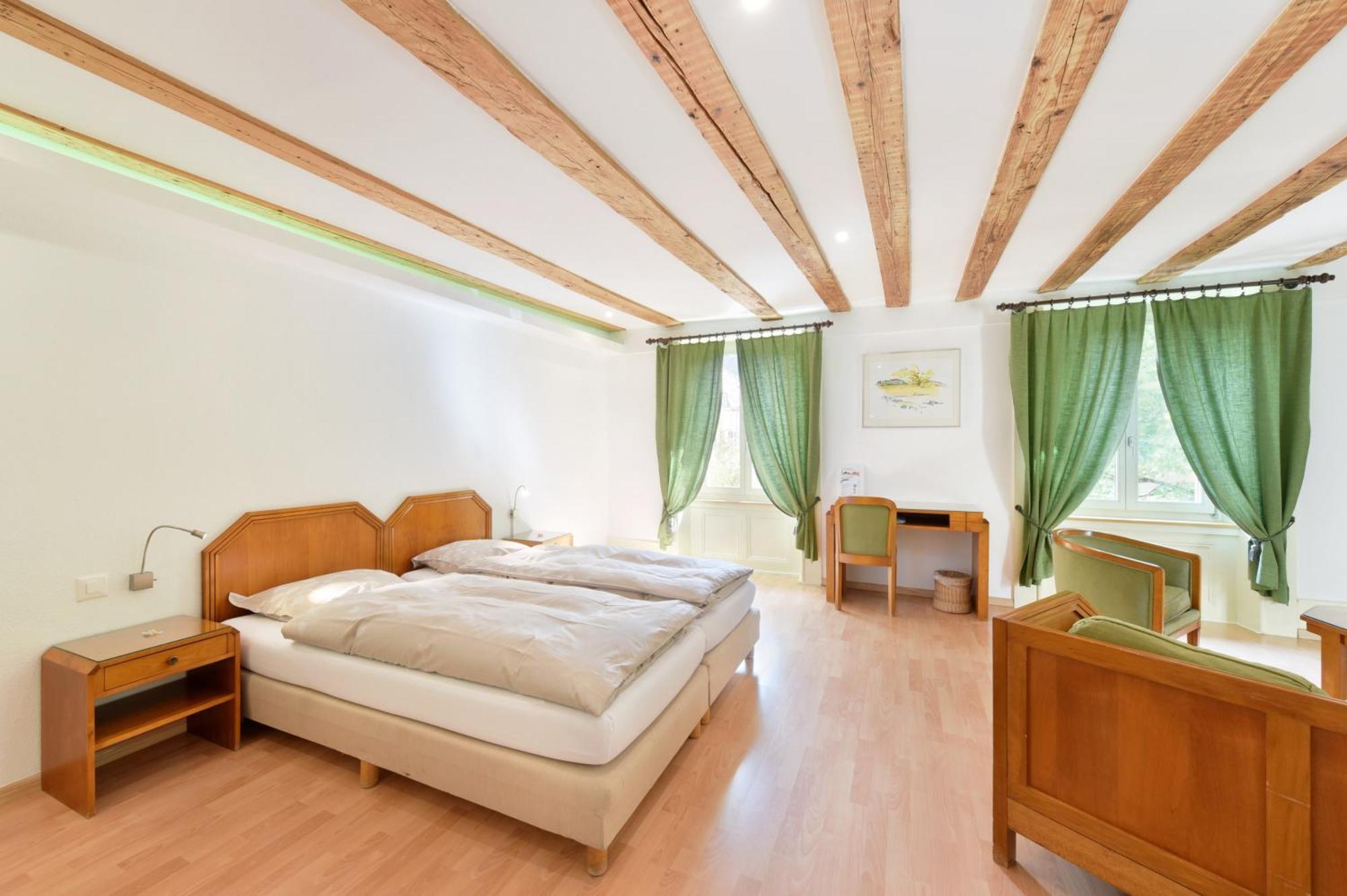Hotel De L'Aigle Couvet Room photo